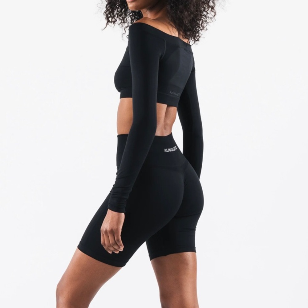 NWT ALPHALETE Amplify Halley long sleeve seamless crop work out top black XS